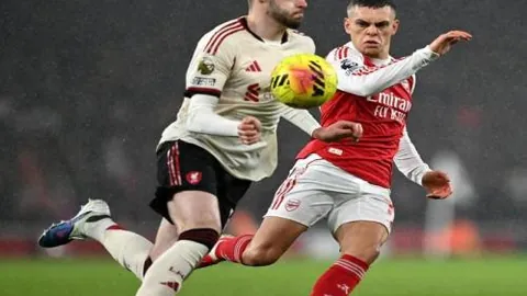 科技盛宴下的中学生足球狂欢盛典